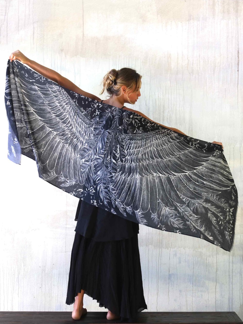 Shovava Black Wings Scarf | Black | One Size